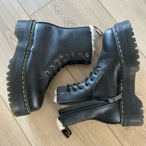 DOC MARTEN Jadon Black Leather Faux Fur Lined Platform Boot